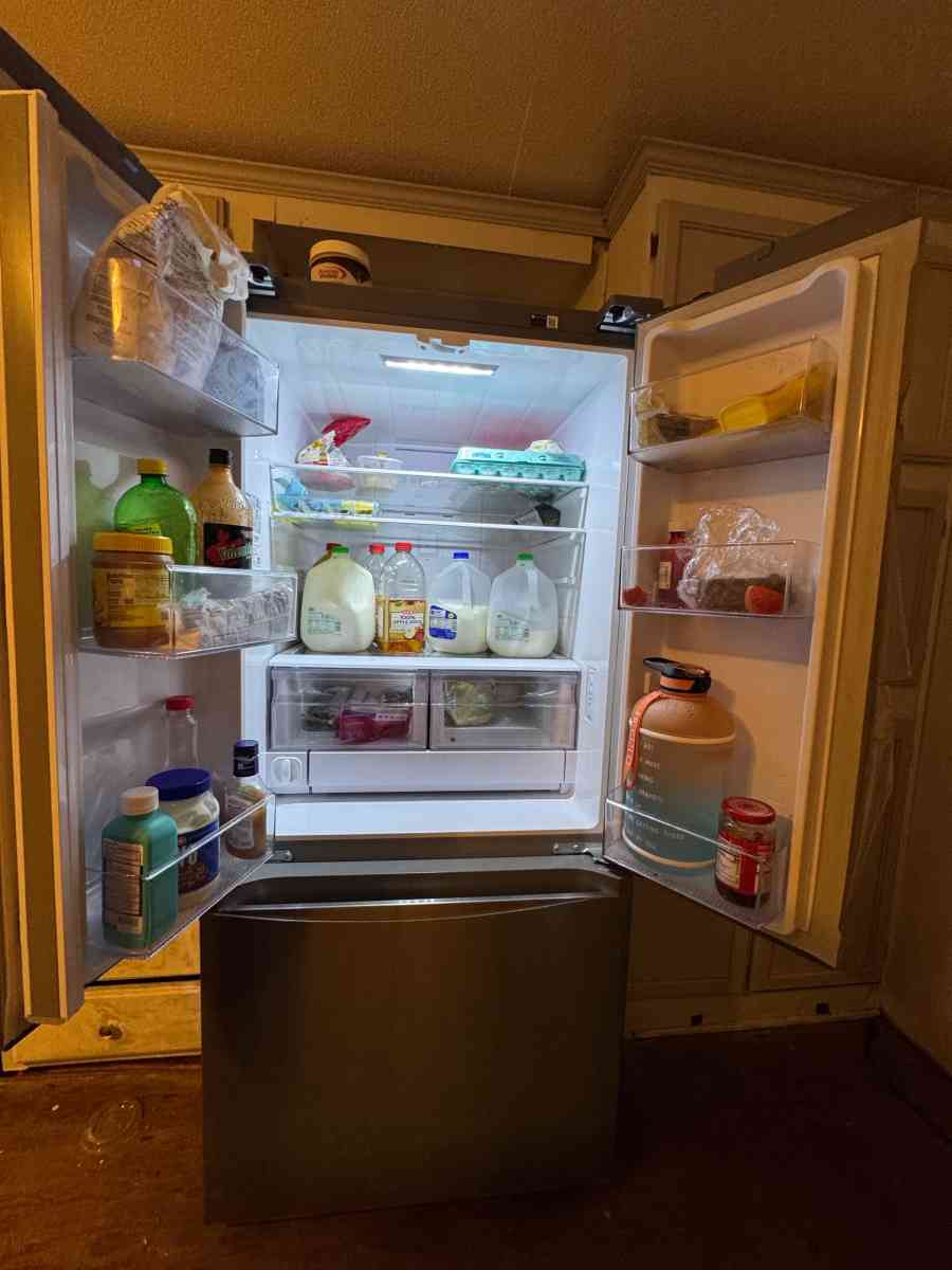 samsung fridge - San Antonio, Texas