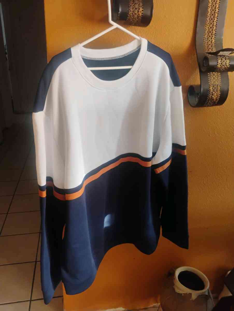 mans sweater - Phoenix, Arizona