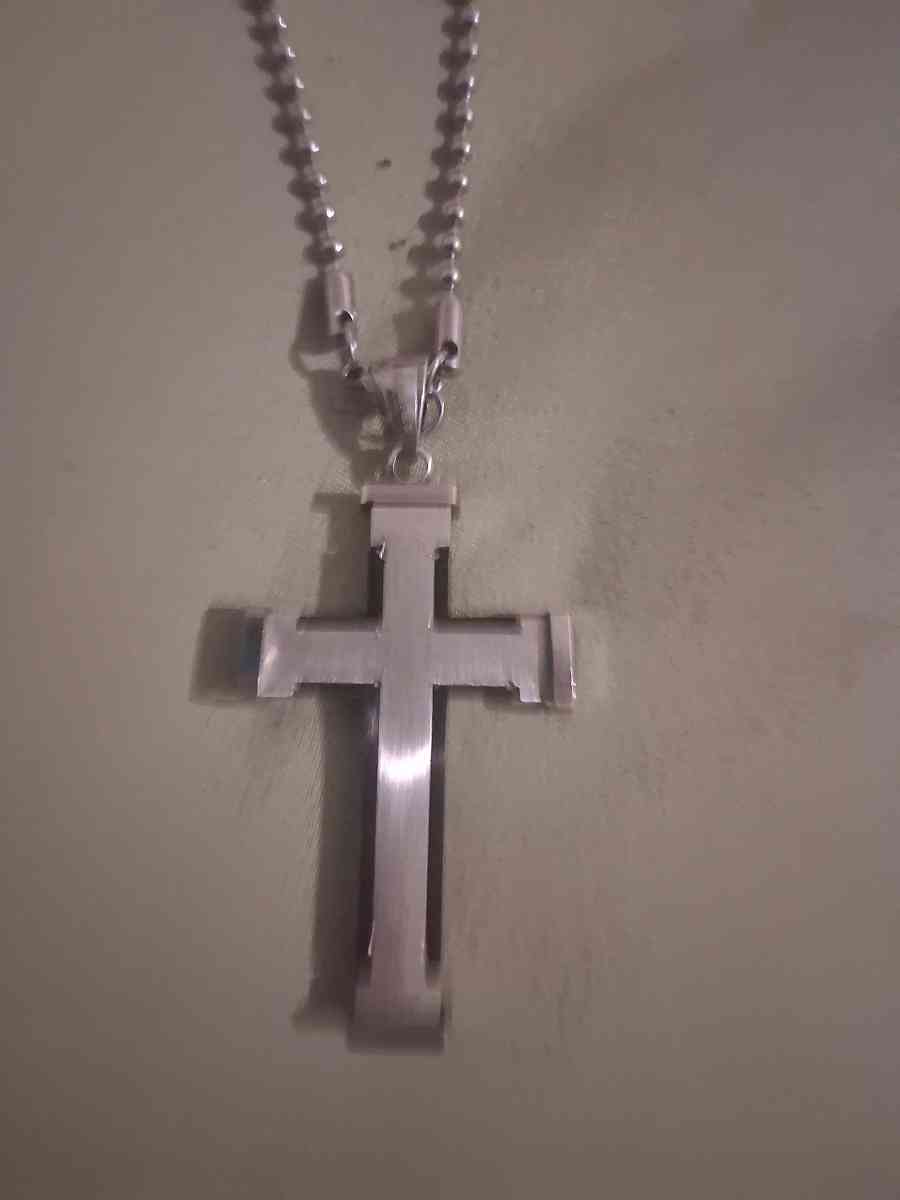 cross necklace - Rockingham, North Carolina