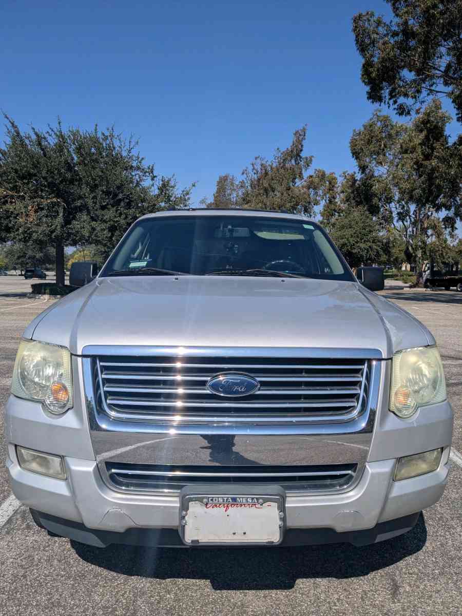 Ford explorer 2009 V6 40 liter 139k miles - Fontana, California - FleaMarketBay