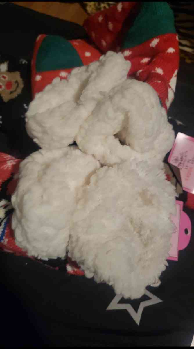 christmas socks 400 each pair - Bell Gardens, California - FleaMarketBay