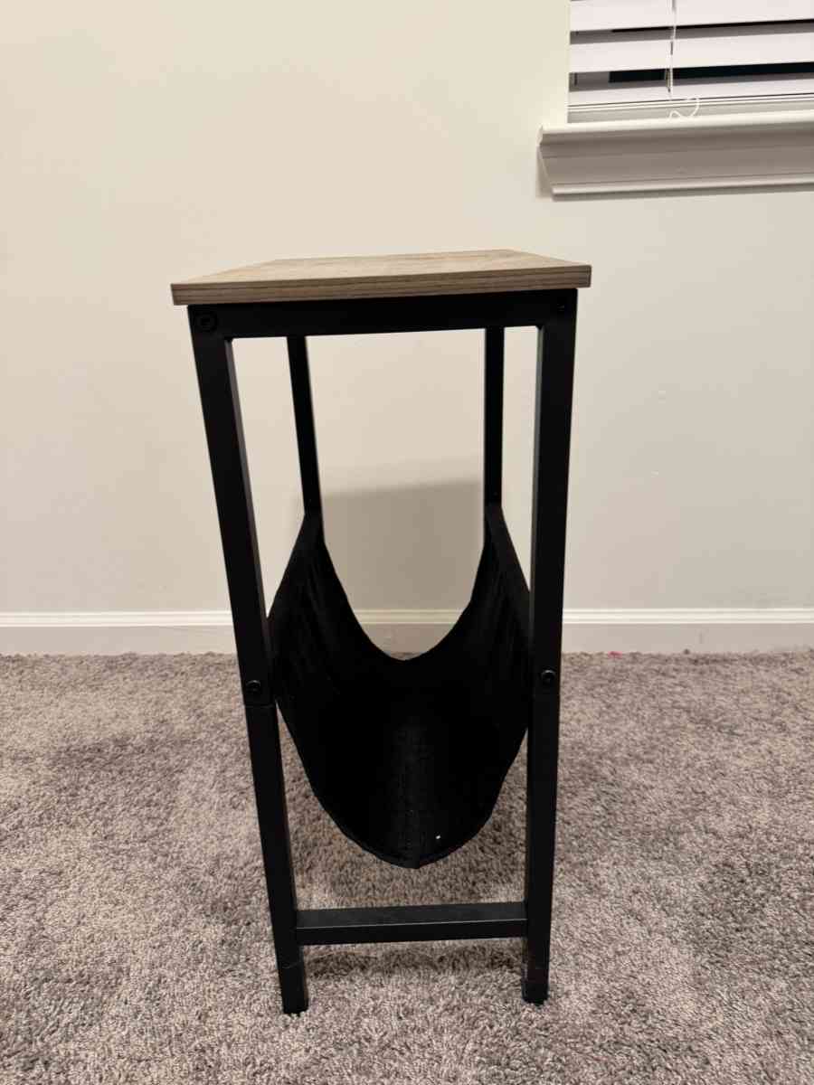 stand - Columbia, South Carolina - FleaMarketBay