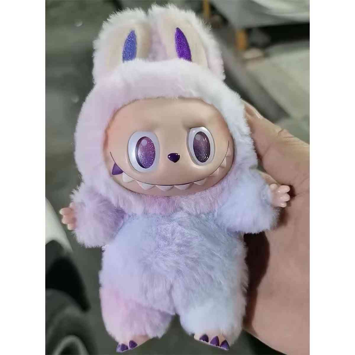 Labubu colors and styles vary - San Bernardino, California