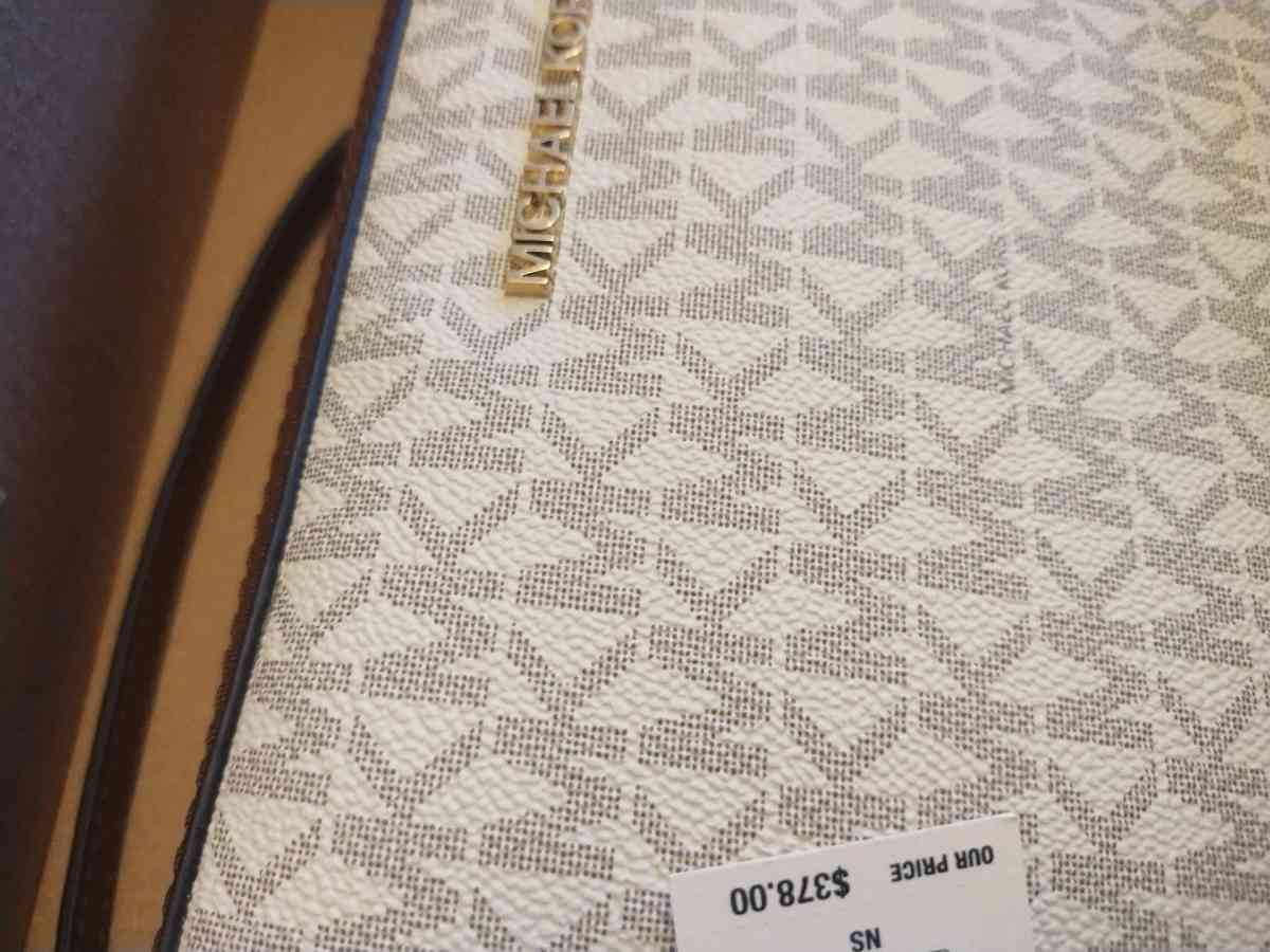 Womens Handbag - Manteca, California - FleaMarketBay