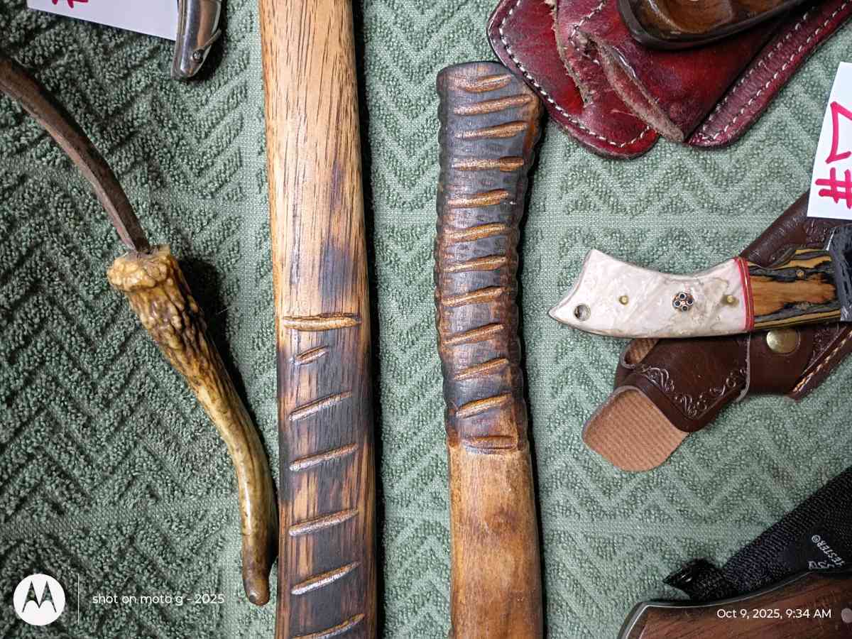 knives collection - Apollo, Pennsylvania - FleaMarketBay