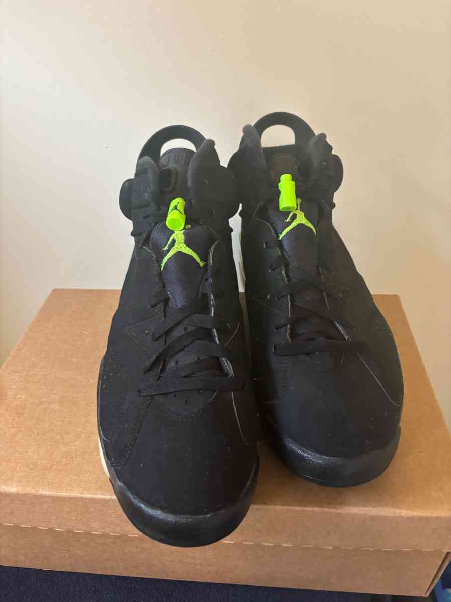 Jordan 6 - Cambria Heights, New York - FleaMarketBay