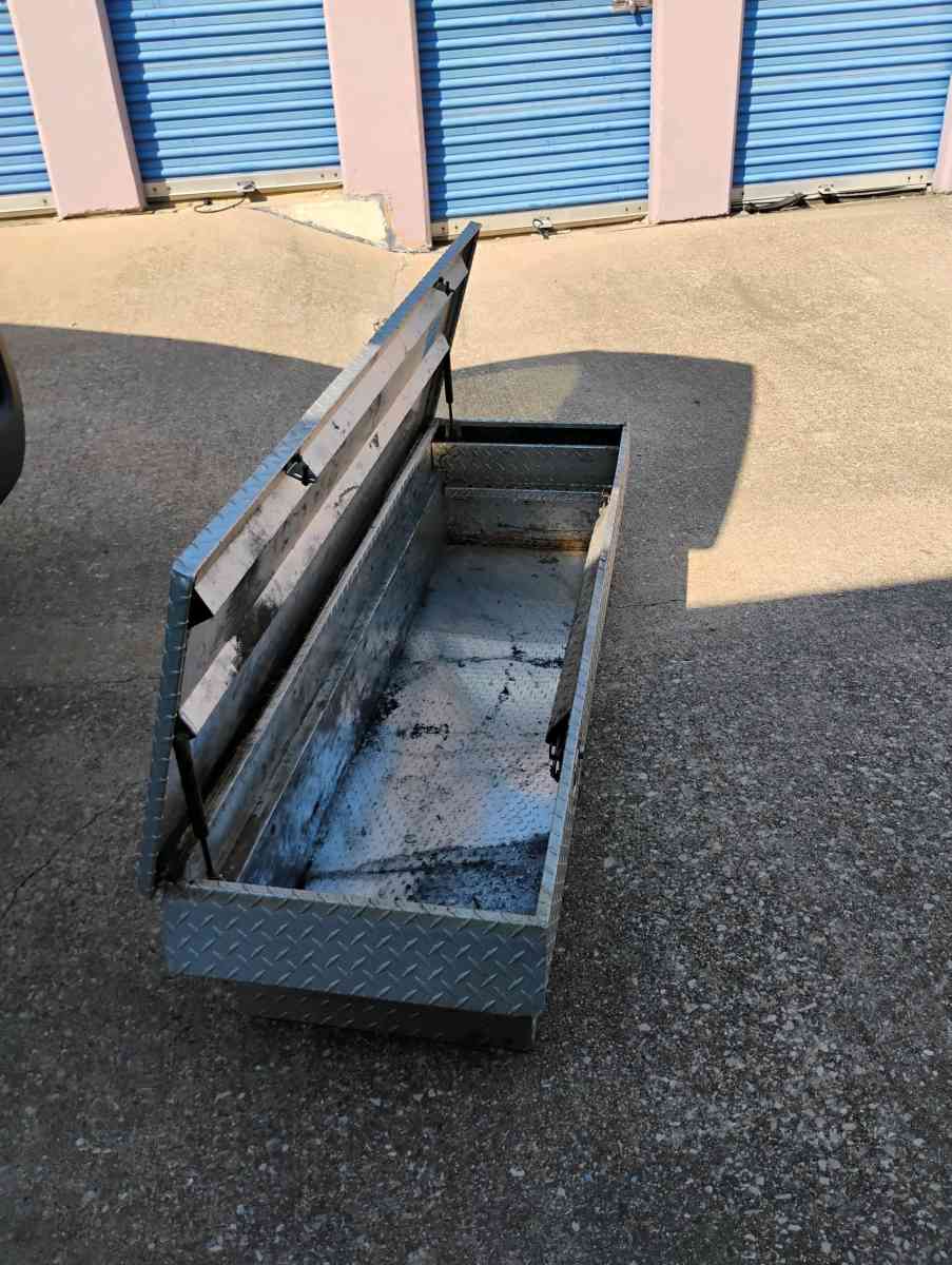Galvanized steel diamond plate truck tool box 125 OBO - Irving, Texas - FleaMarketBay