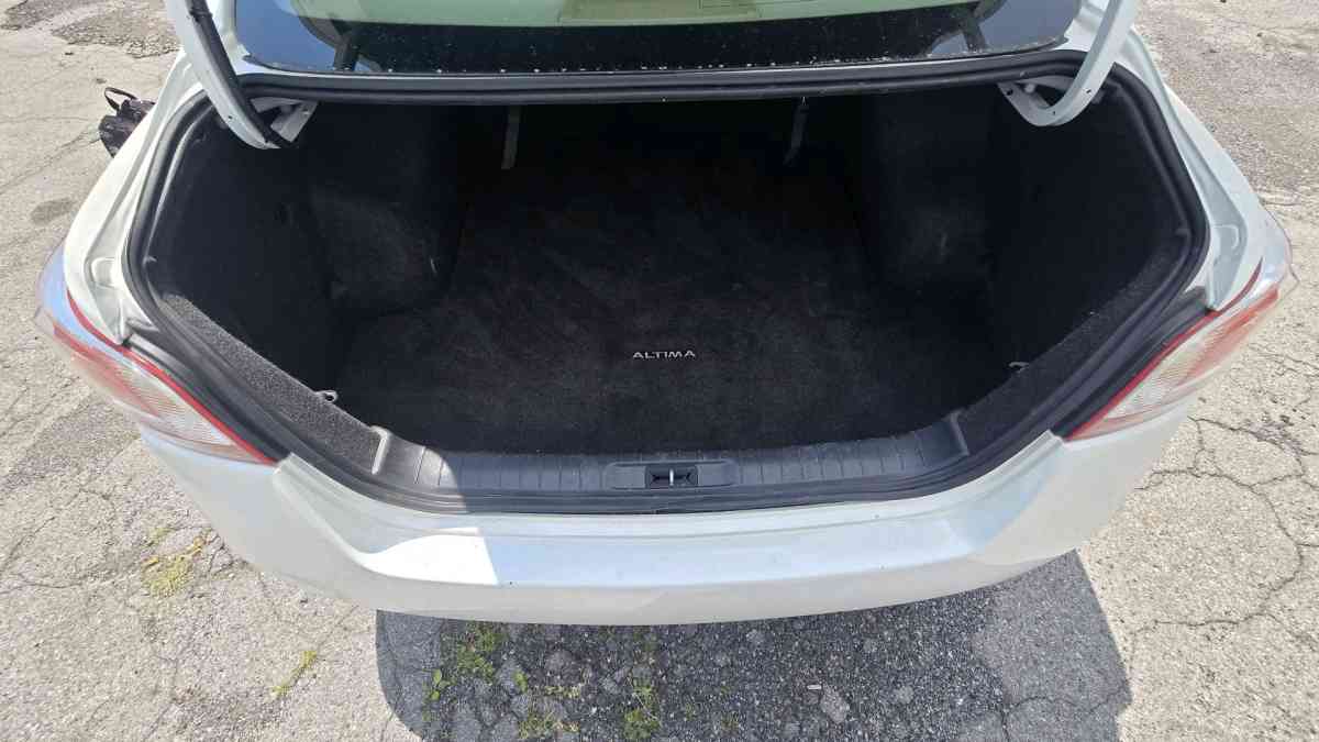 2013 NISSAN ALTIMA SL - Buffalo, New York - FleaMarketBay