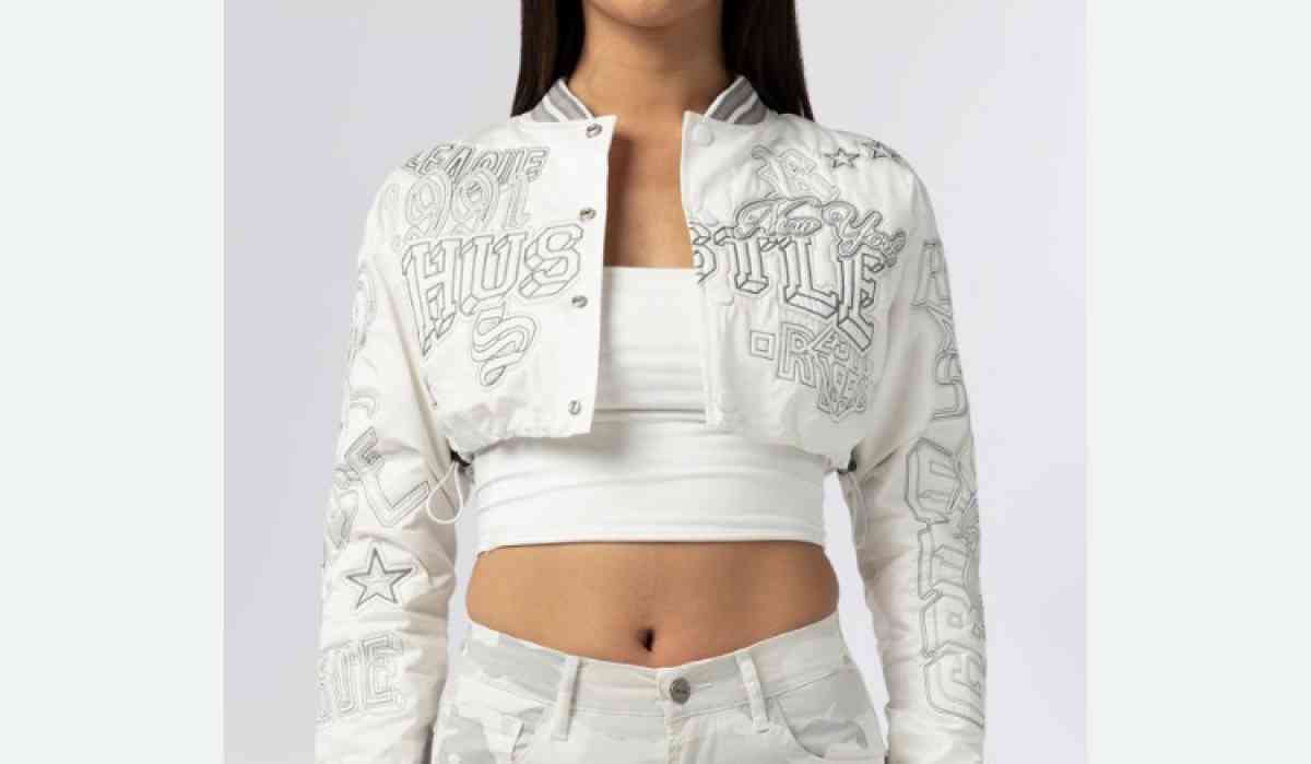 red hustle crop jacket - Bronx, New York - FleaMarketBay