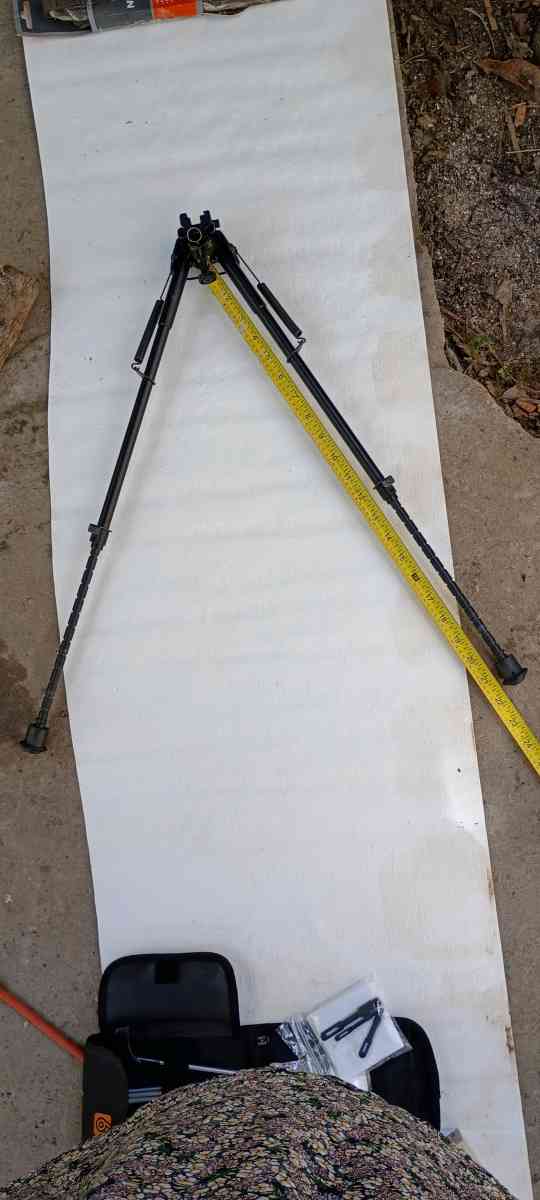 Tripod - Jonesville, Virginia - FleaMarketBay