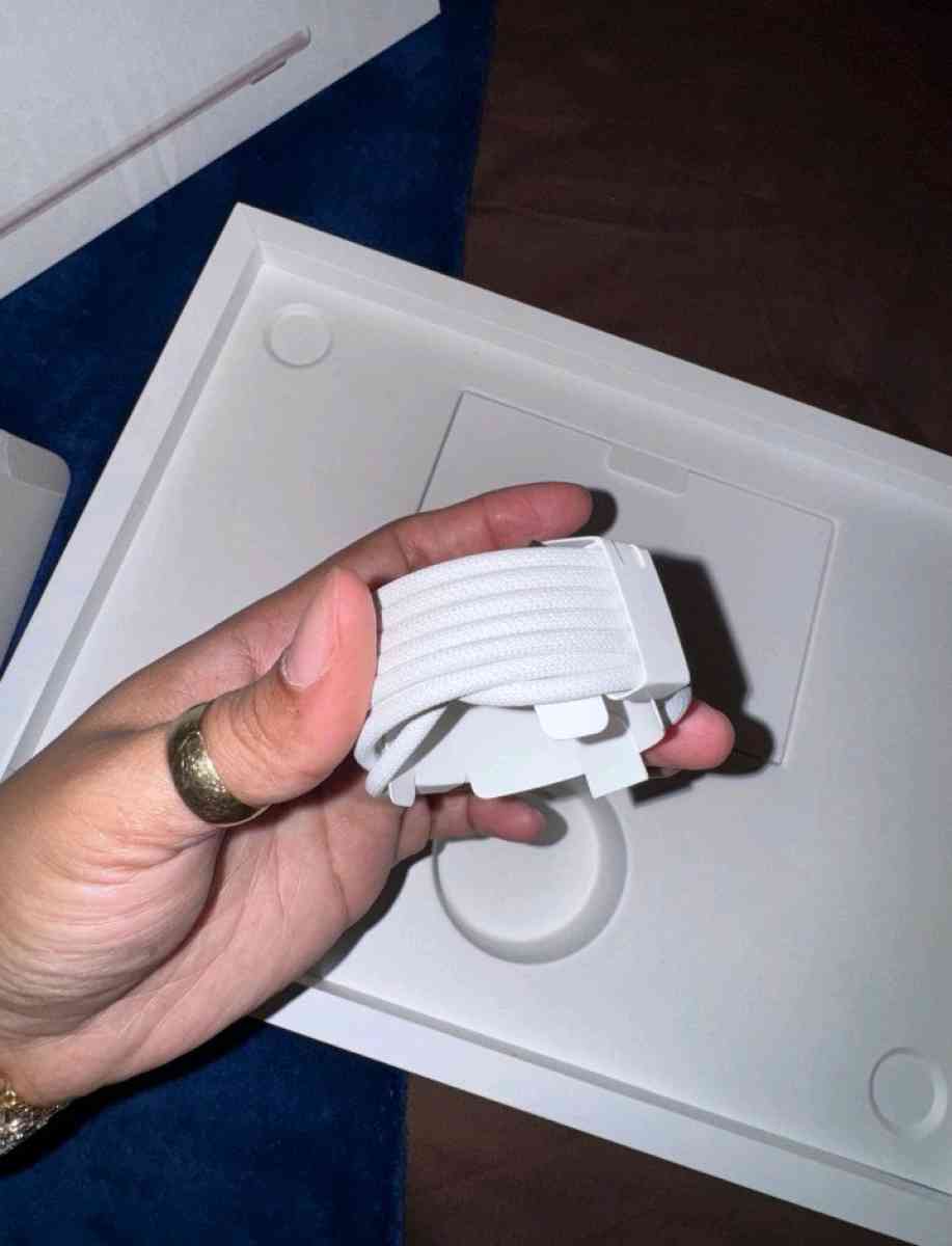 brand new 2024 MacBook air m3 15inch - Orlando, Florida - FleaMarketBay