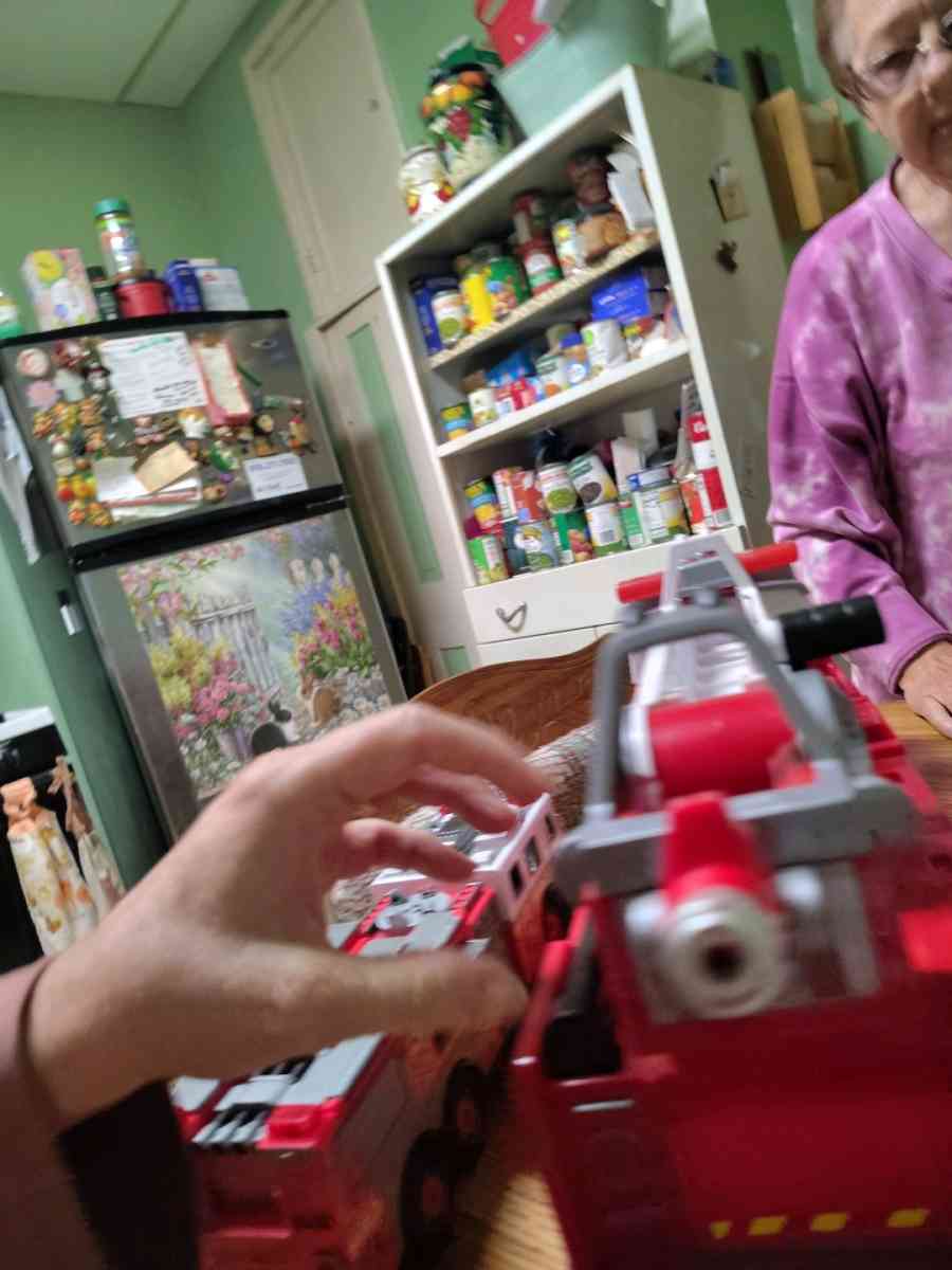 set of 3 fire engines 3 separate fire trucks movable parts n - Saint Joseph, Missouri - FleaMarketBay