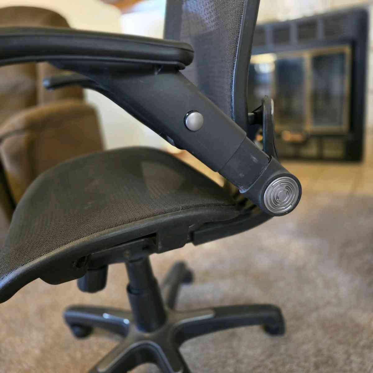 MARS Black Vented Mesh Office chair - Albuquerque, New Mexico - FleaMarketBay