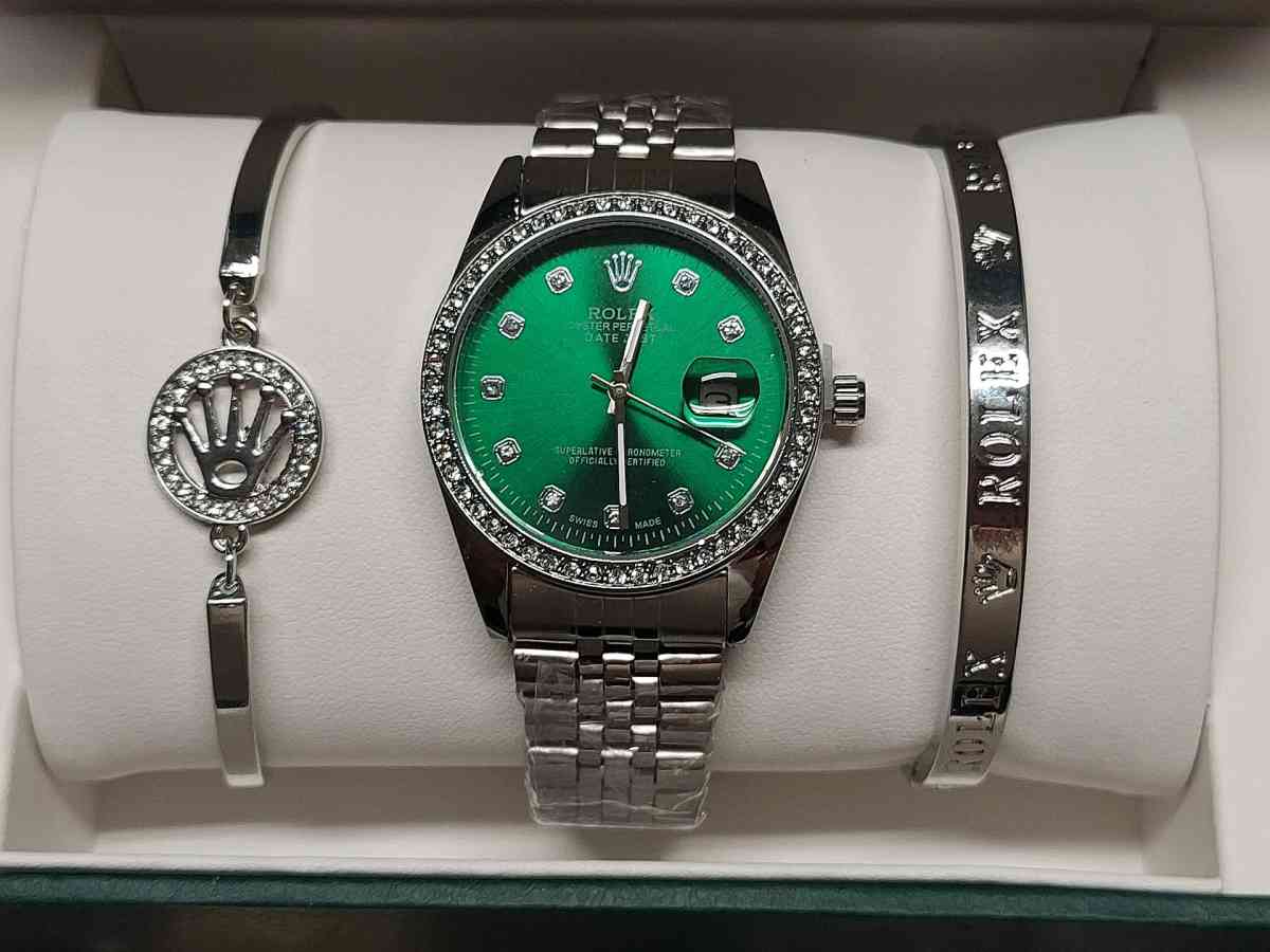 NEW FASHION GIFTS SET WITH ORIGINAL BOX - Brooklyn, New York - FleaMarketBay