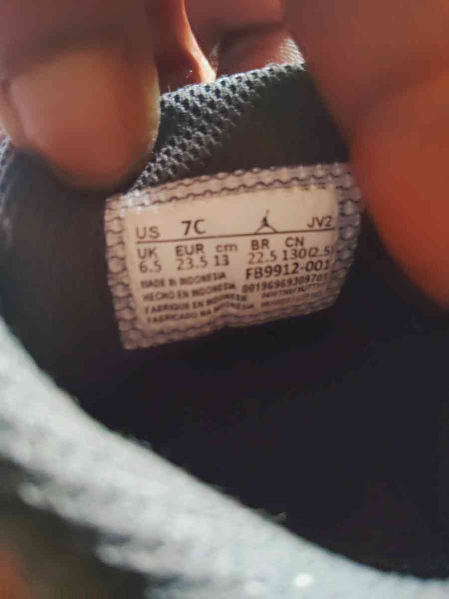 Air Jordan 1 Mid SE GS Panda Elephant infant sz 7 - Philadelphia, Pennsylvania - FleaMarketBay