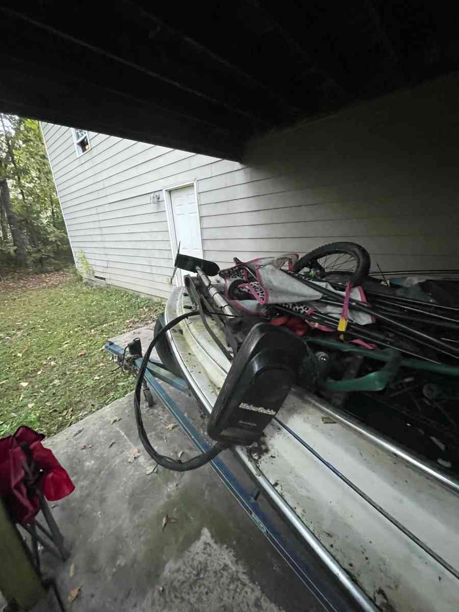 boat runs and works perfect - Calhoun, Georgia - FleaMarketBay