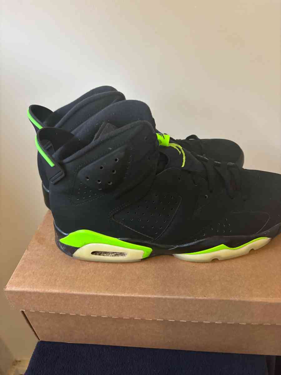 Jordan 6 - Cambria Heights, New York - FleaMarketBay