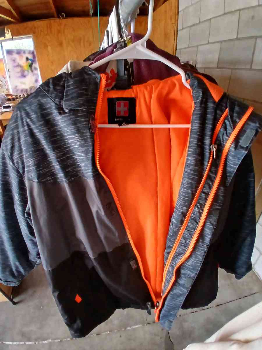 Open House and Garage sale items all must go - Louisville, Kentucky - FleaMarketBay