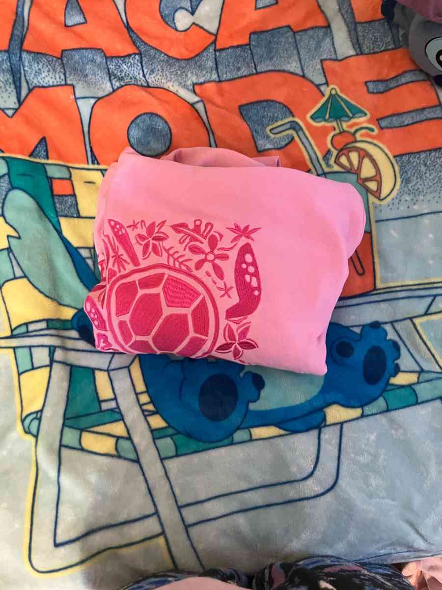 pink turtle hoodie - Richmond, Virginia - FleaMarketBay