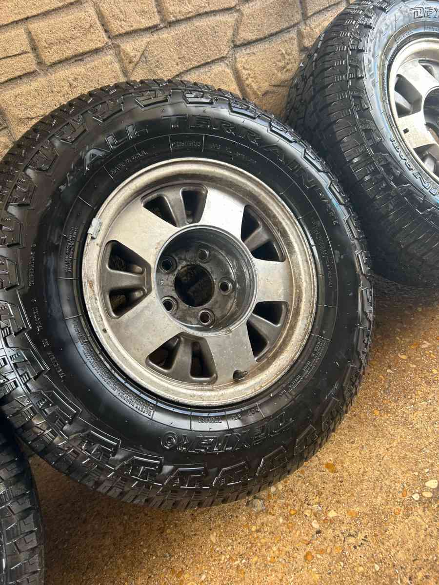 15 in CHEVY RIMS WITH NEW TIRES - San Antonio, Texas - FleaMarketBay