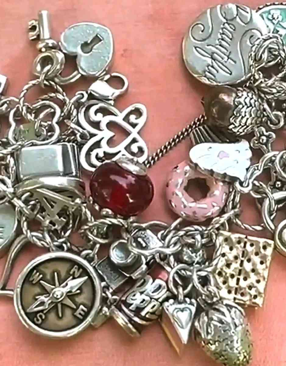 Silver James Avery Bracelet - Edinburg, Texas - FleaMarketBay