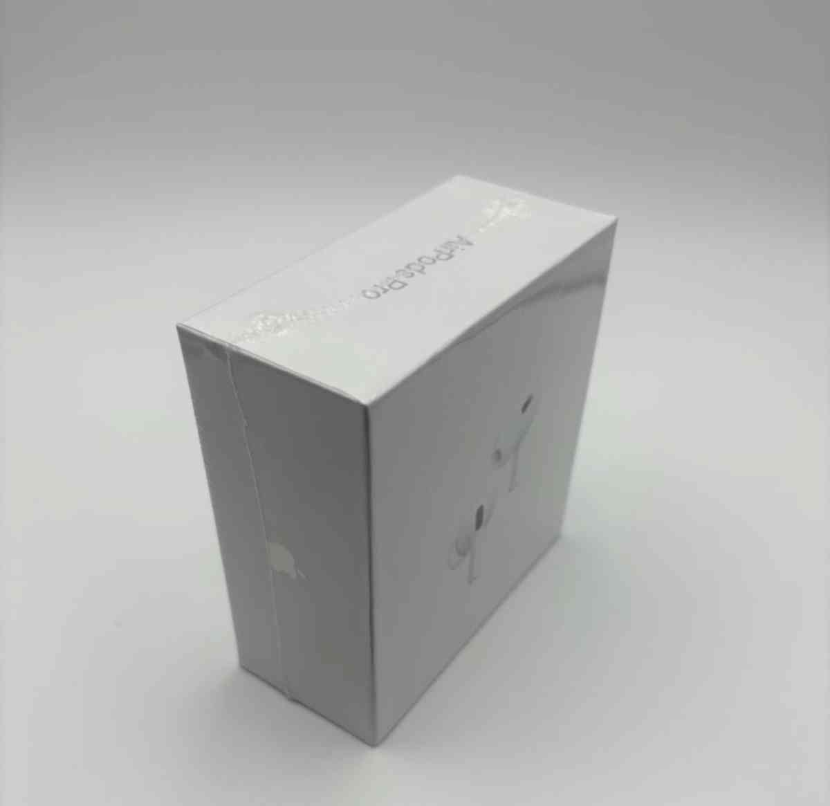 Apple Airpod Pros Gen2 - Danvers, Massachusetts