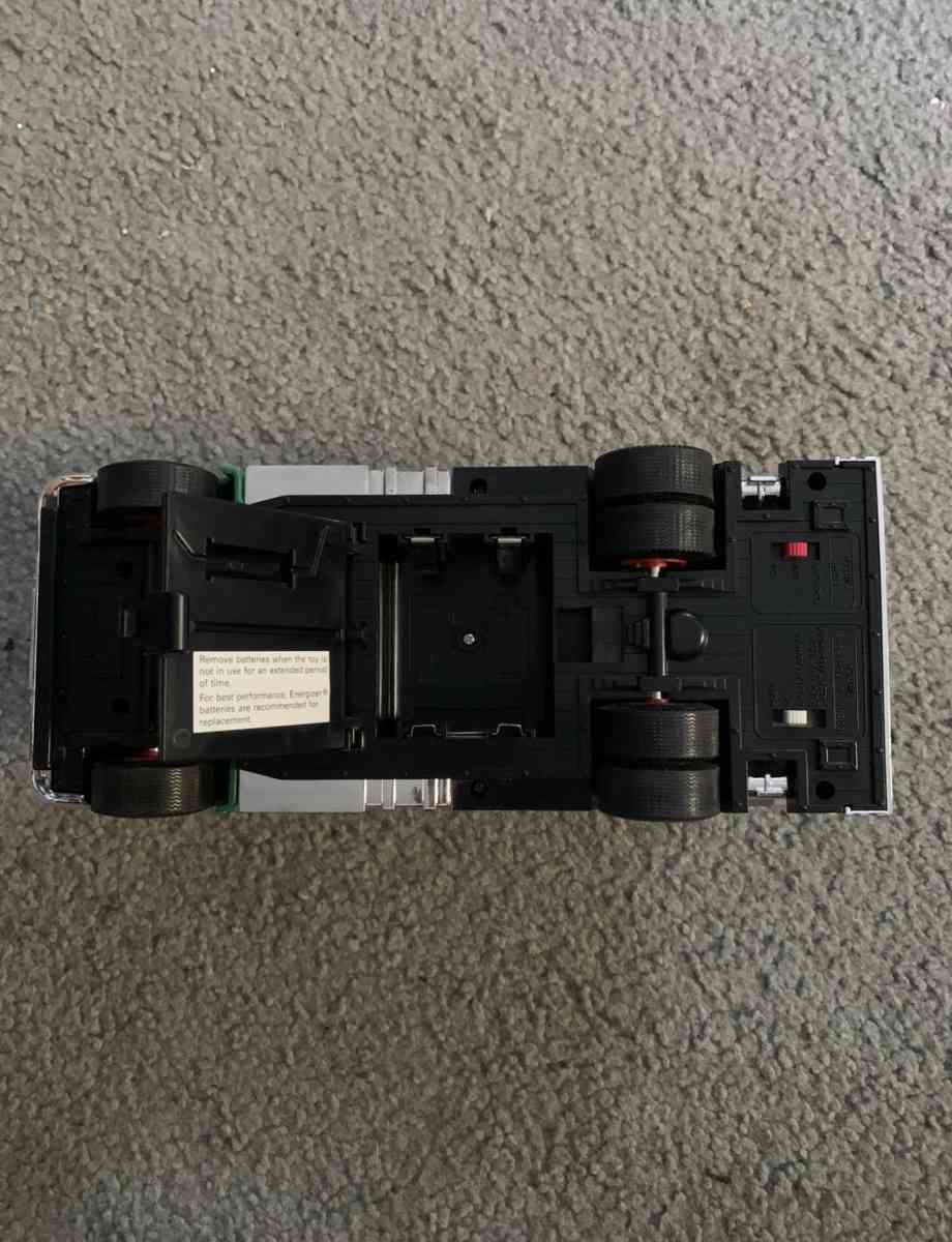 1994 HESS RESCUE TRUCK wlights  sound openbox see details be - Piscataway, New Jersey - FleaMarketBay