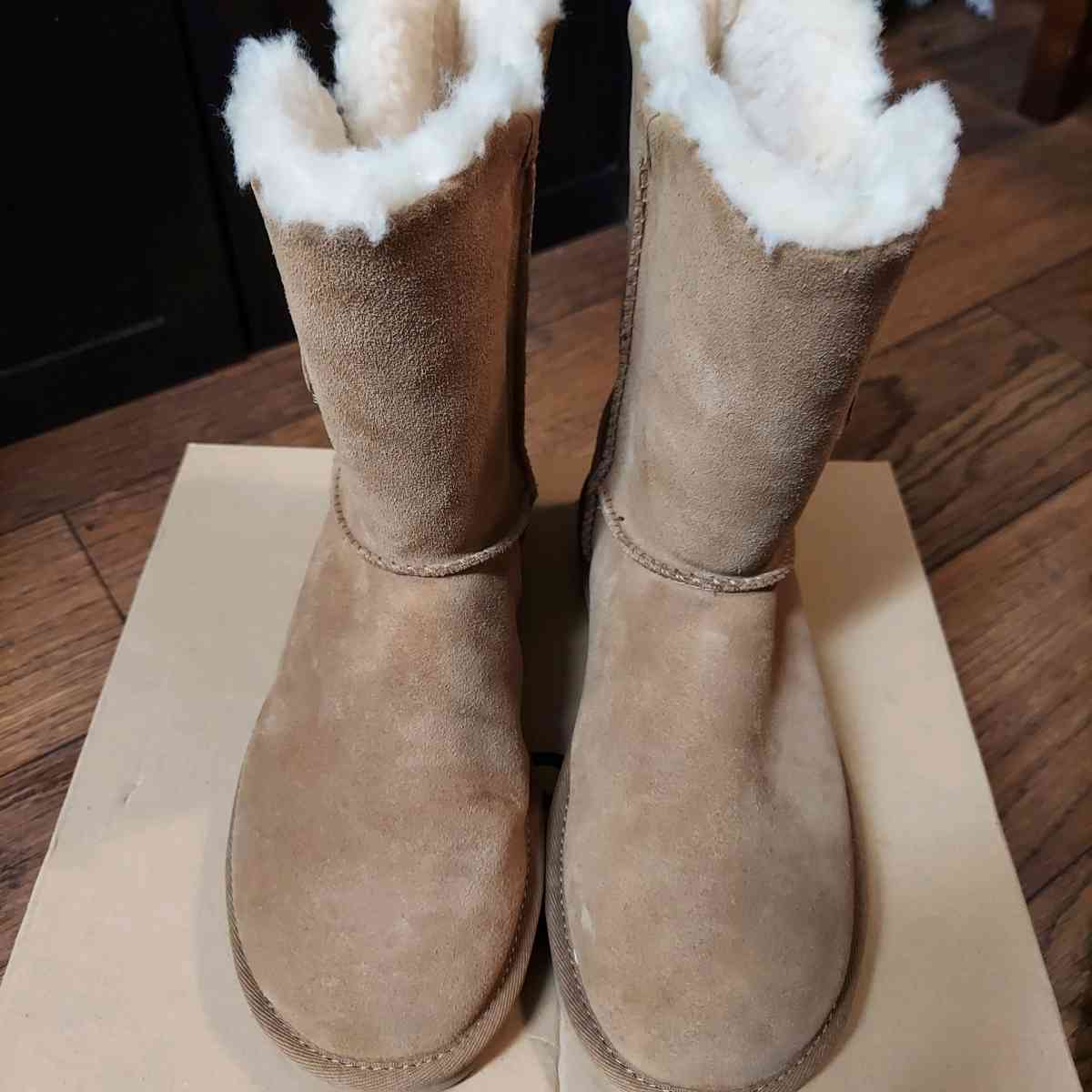 ugg boots - American Canyon, California - FleaMarketBay