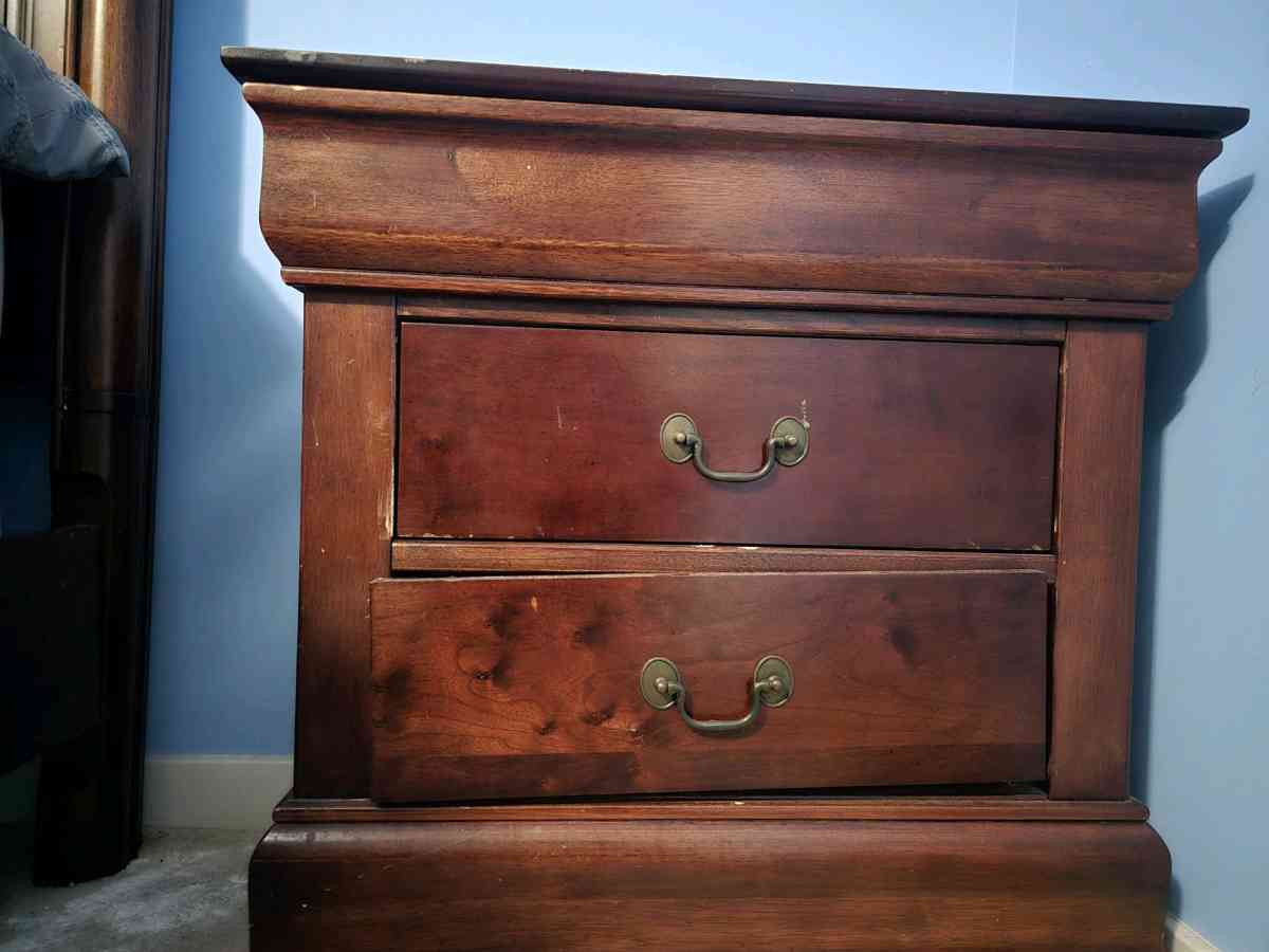 Fairmount Designs California King Bed Frame and nightstand - Brandon, Mississippi - FleaMarketBay