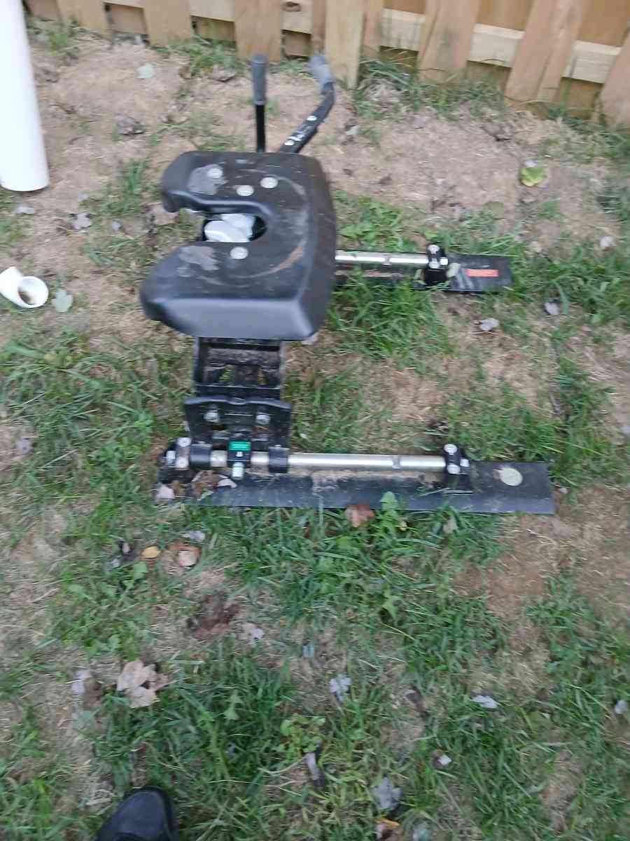 Sliding Fifth Wheel Hitch by Camping World - Louisville, Kentucky - FleaMarketBay