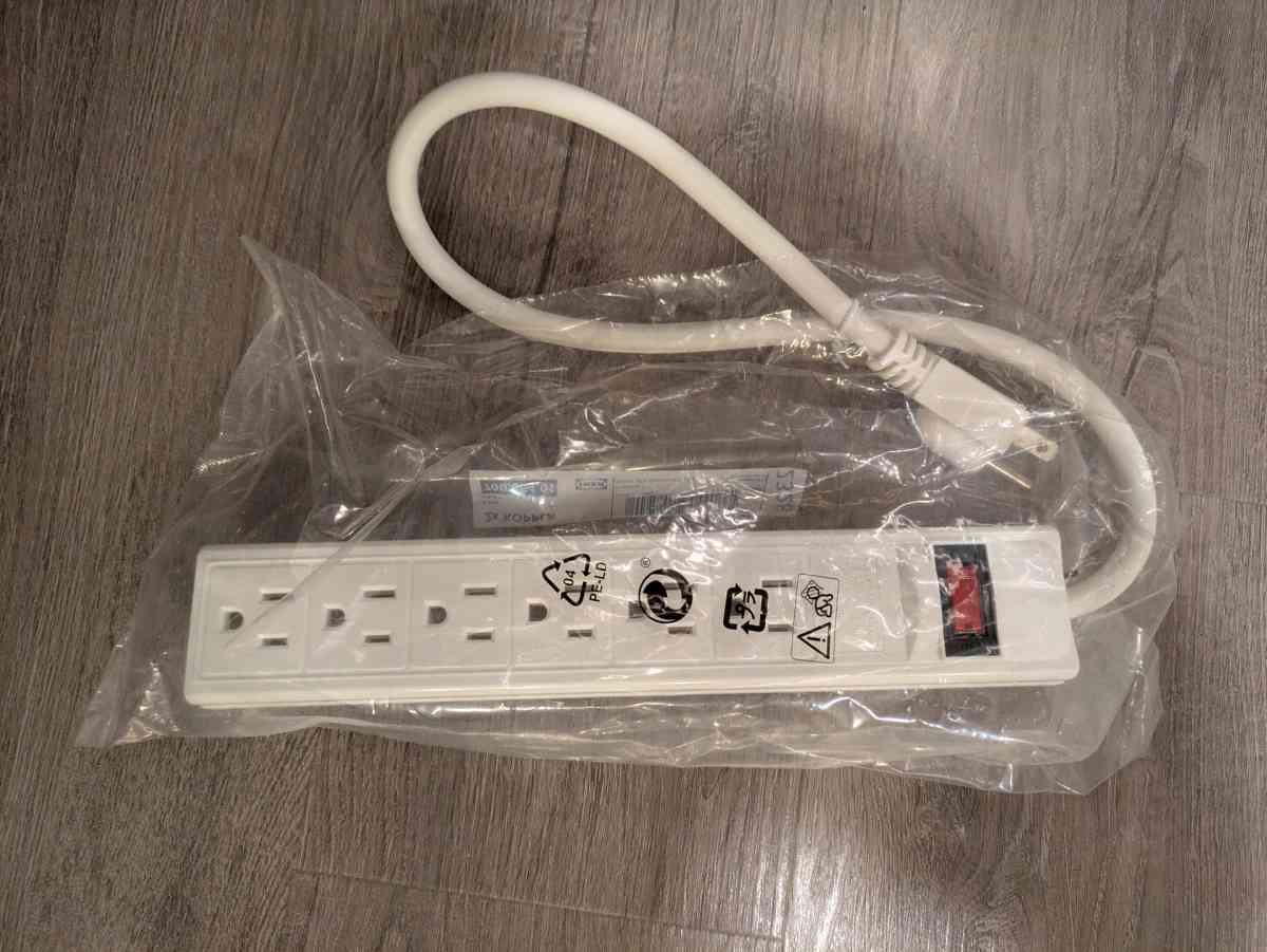 NEW UNUSED IKEA Koppla 6 Outlet Power Strip - Chicago, Illinois
