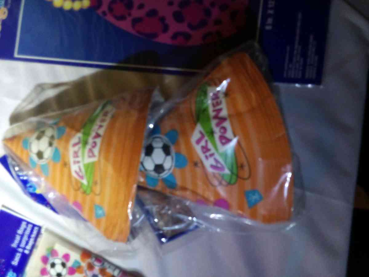 5x packs of 8 girl power party hats - South Haven, Michigan