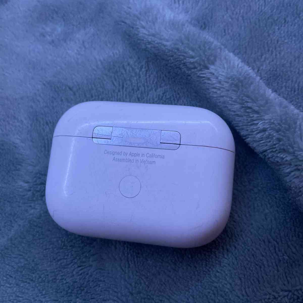 AirPods Pro - Commerce City, Colorado - FleaMarketBay