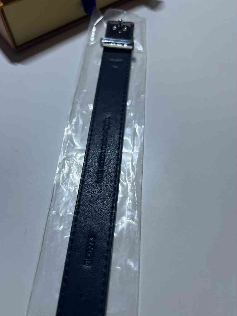 lv slim bracelet size 21 - New York, New York - FleaMarketBay