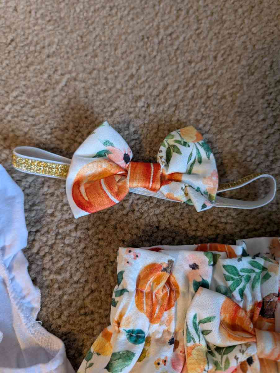 One pumpkin baby outfit - Savannah, Georgia - FleaMarketBay