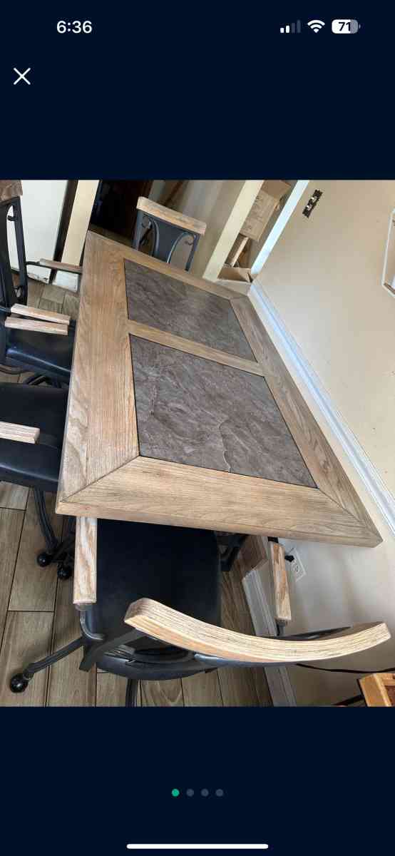 table - Oak Lawn, Illinois