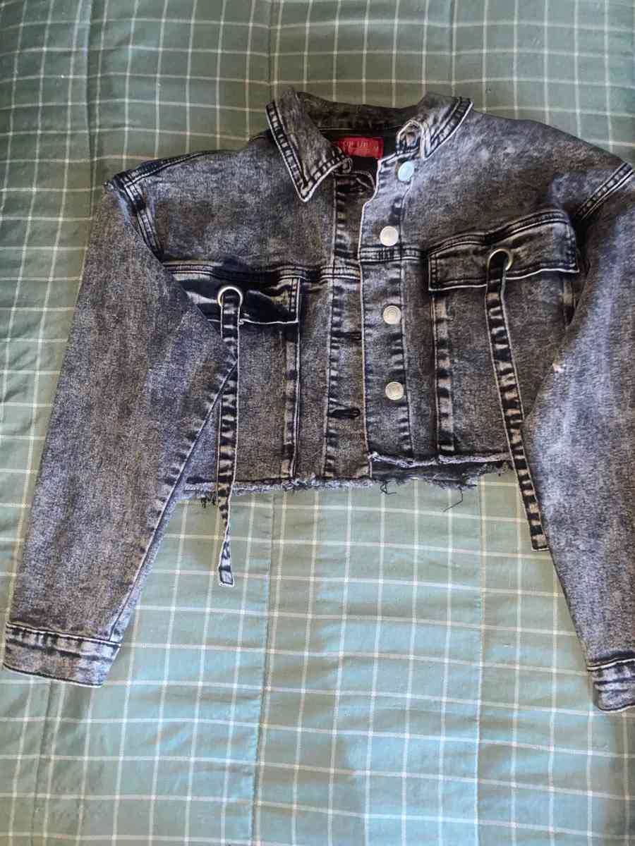 womans denim outfit - Bronx, New York - FleaMarketBay