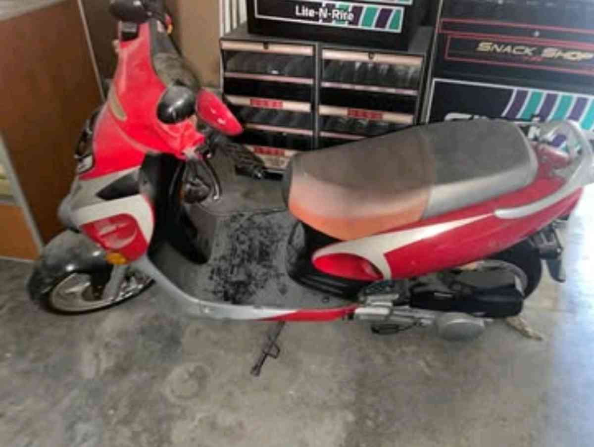 2015 Moped - Herington, Kansas - FleaMarketBay