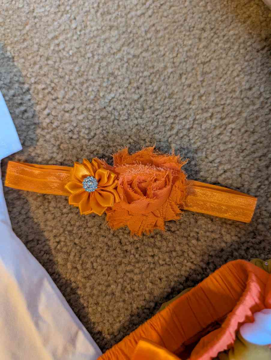 Fall pumpkin one year old baby outfit - Savannah, Georgia - FleaMarketBay