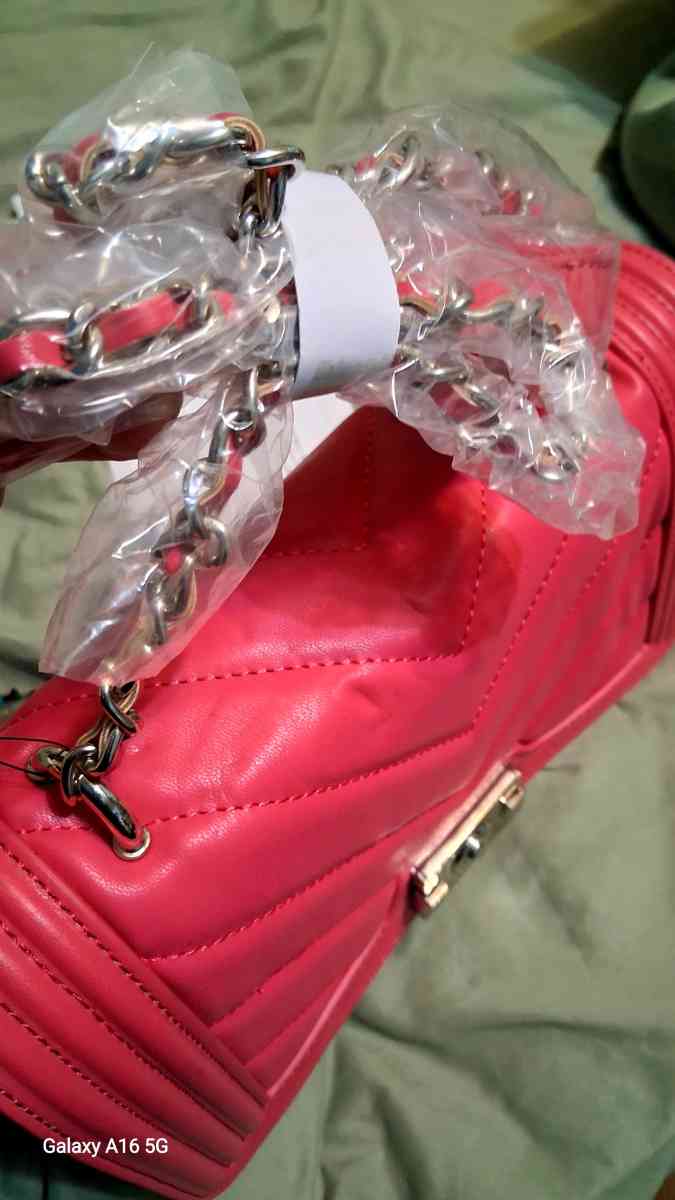 Badgley Mischka Shoulder Bag Crossbody or Designer Handbag - Hamilton, Alabama - FleaMarketBay