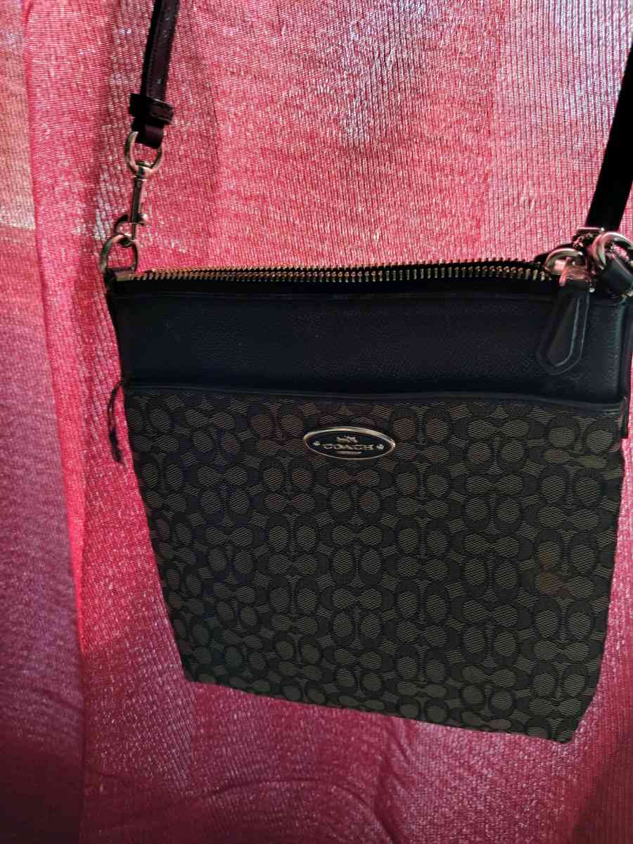 coach cross body small purse - Radcliff, Kentucky