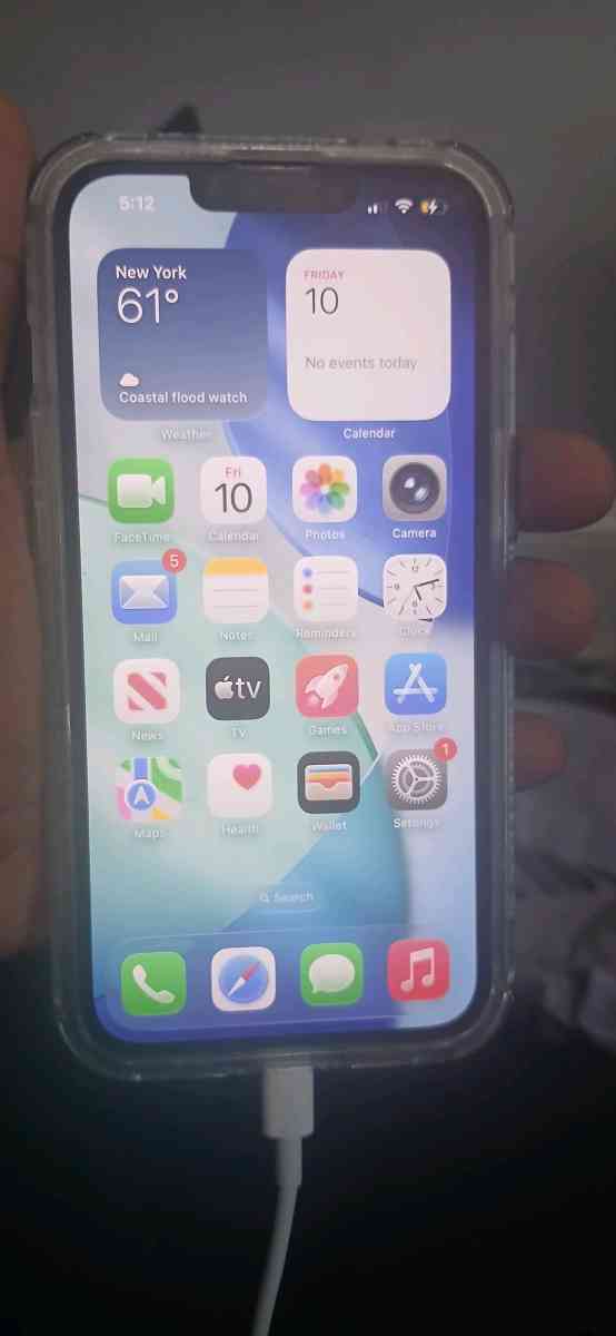 iphone  13 - Waterbury, Connecticut - FleaMarketBay