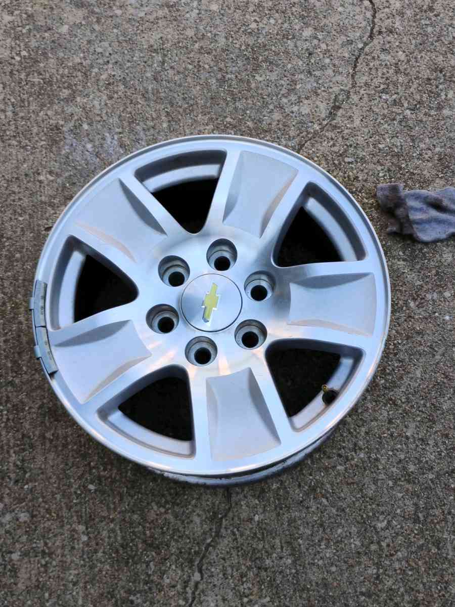 set of 4 2019 Chevy Tahoe Z71 4x4 17x8 inch Rims - Irving, Texas - FleaMarketBay