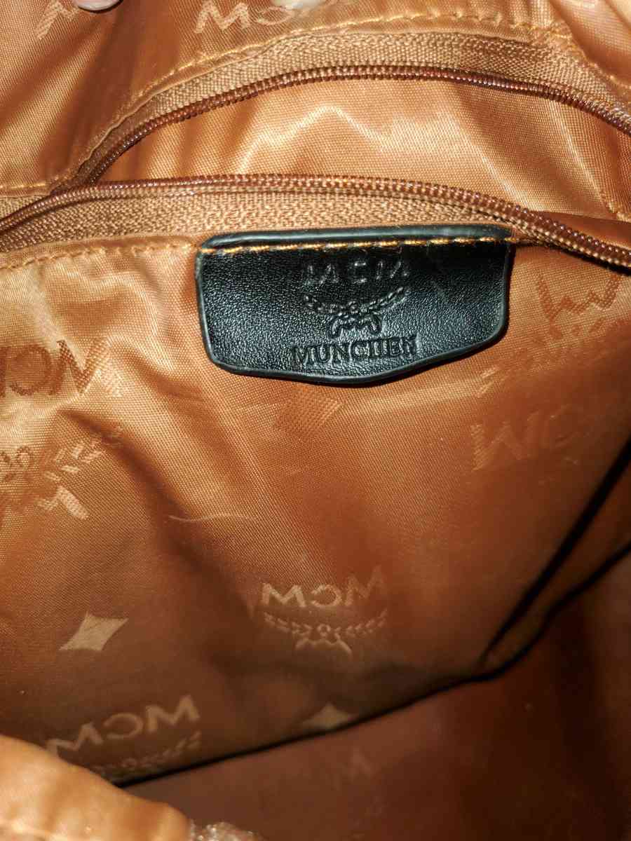 Mcm backpack black and gold - Chester, Virginia - FleaMarketBay