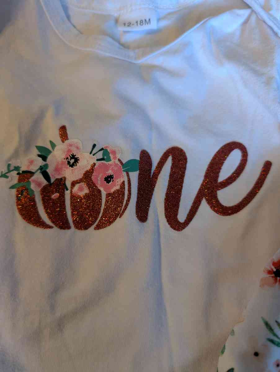 One pumpkin baby outfit - Savannah, Georgia - FleaMarketBay