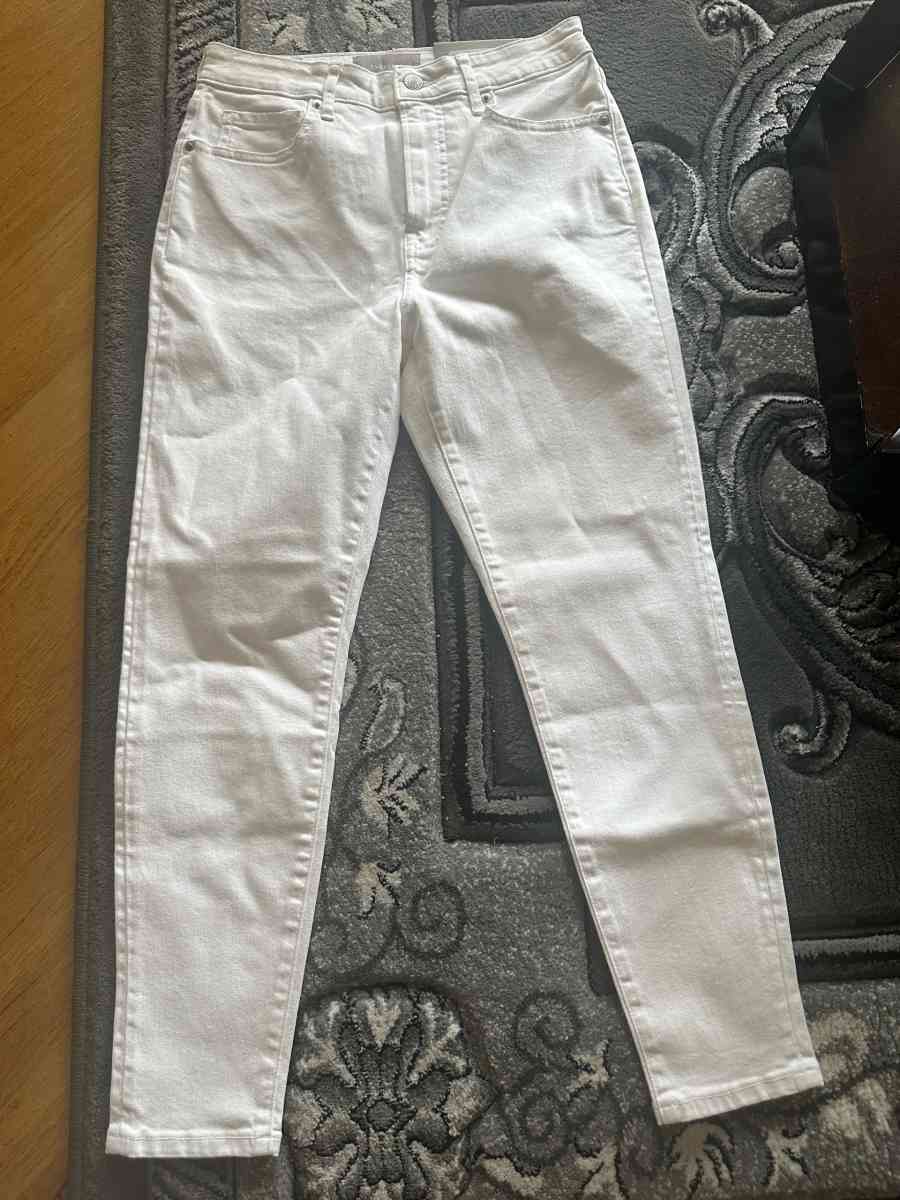 Everlane OffWhite HighRise Jeans - Oak Lawn, Illinois