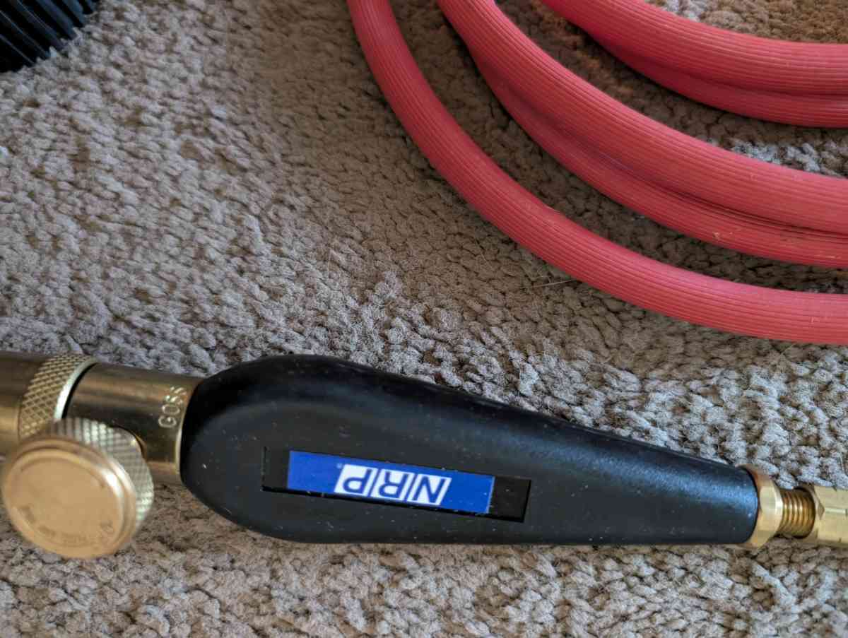 BRAND NEW GOSS Acetylene Torch Kit  Regulator Gauge 12ft Hos - Bennett, North Carolina - FleaMarketBay