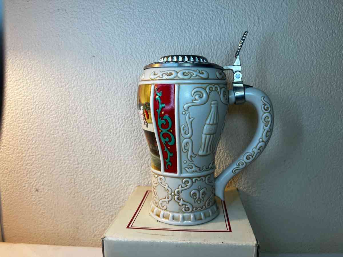 collectible Santa Coca Cola mug - Camp Verde, Arizona - FleaMarketBay