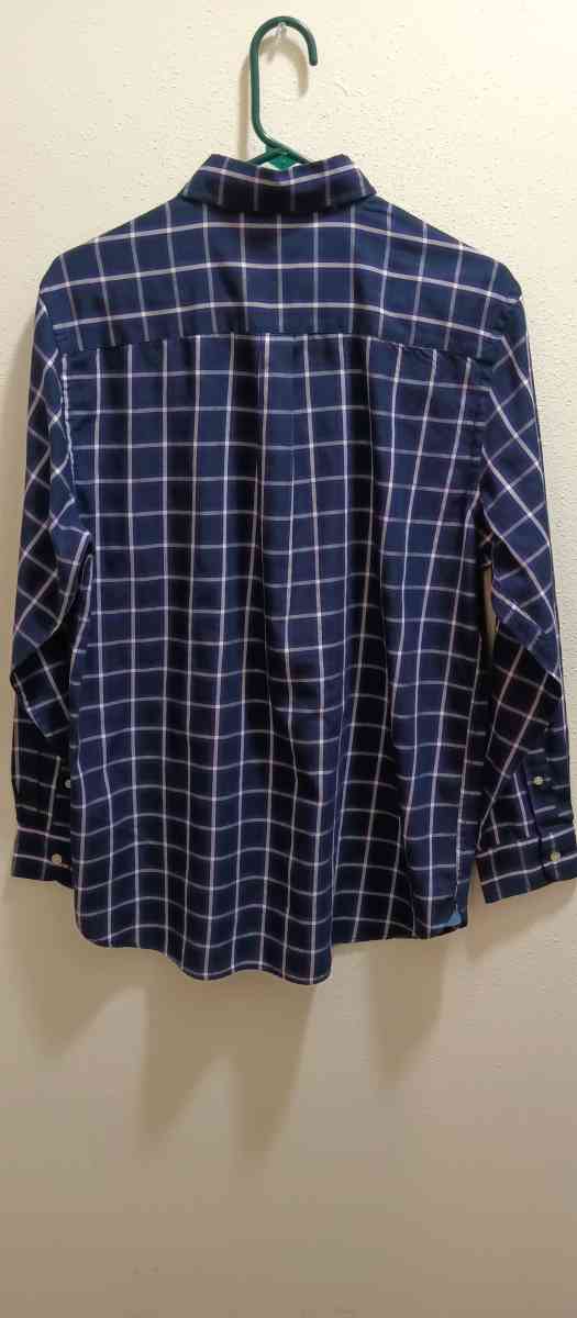 Button down Shirt - San Antonio, Texas - FleaMarketBay