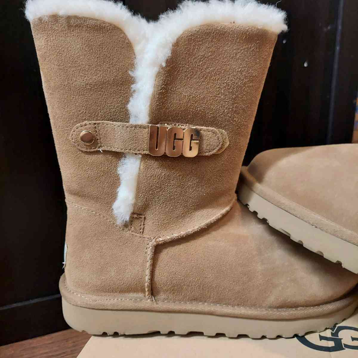 ugg boots - American Canyon, California - FleaMarketBay